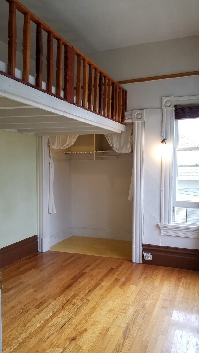 Foto del edificio - 2208 Dwight Way