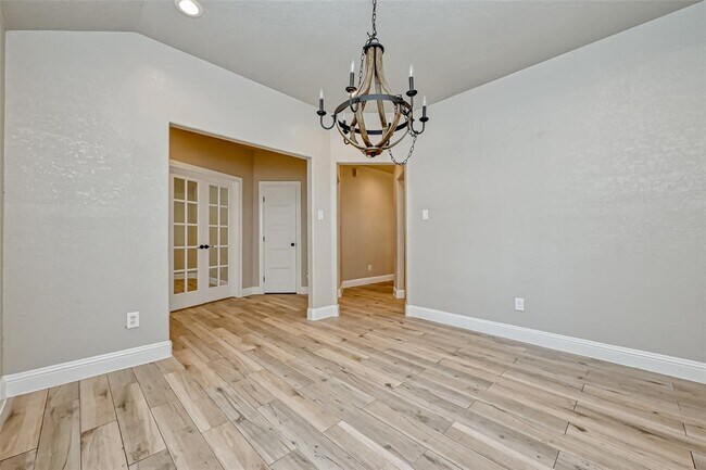 Foto del edificio - 3503 Mist Green Ln