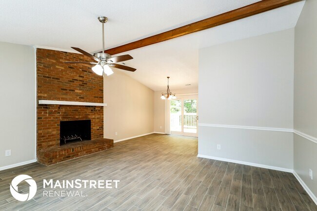 Foto del edificio - 6061 Acadian Woods Dr