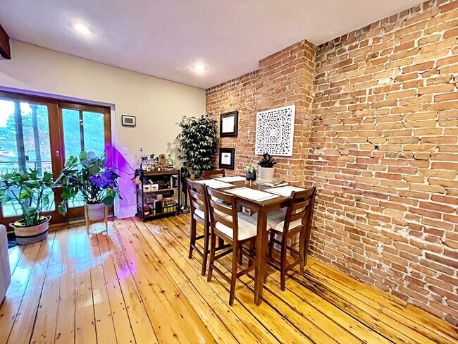 Foto del edificio - 28 Beacon St