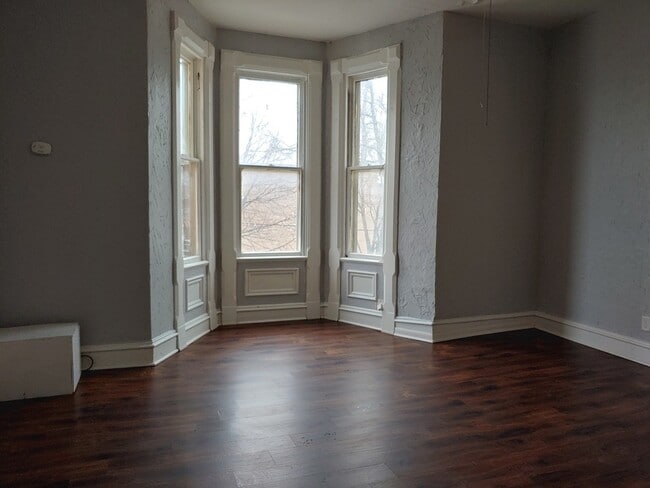 Building Photo - 601 W Wayne St