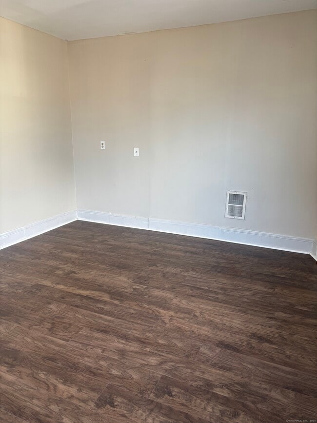 Building Photo - 141 Pixlee Pl