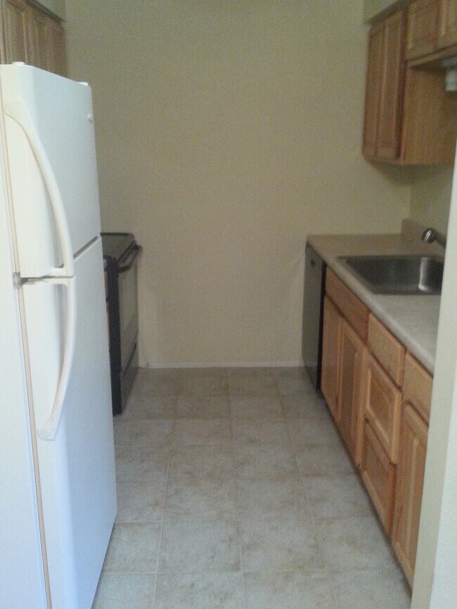 Building Photo - Duplex!