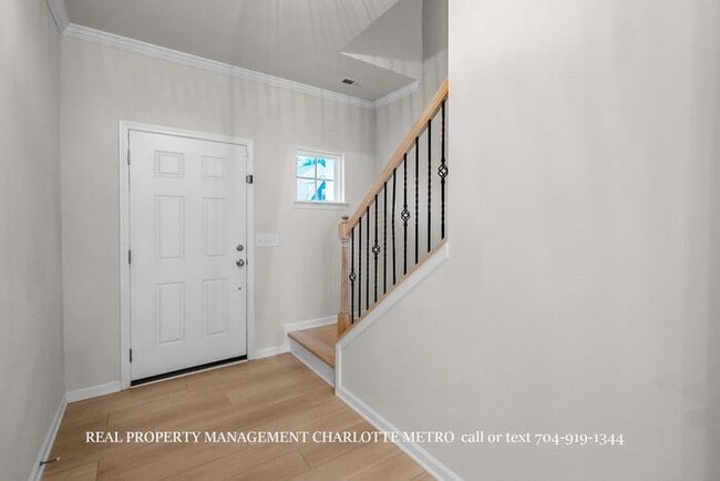 Building Photo - Stunning 4-BR Home on Wooded Cul-De-Sac Lot in Brightwater – Minutes from Rivergate!