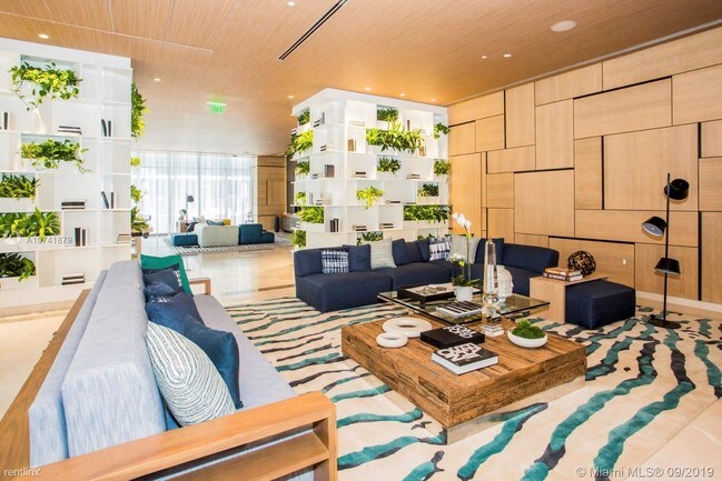 Building Photo - 2 br, 2 bath Condo - Brickell Heights West