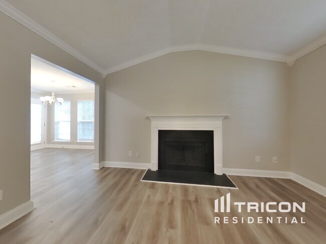 Building Photo - 54 Crescent Street Newnan GA