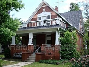 Building Photo - 1620 Grove St