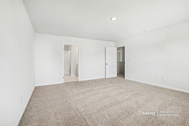 Building Photo - 1614 Yarrow Ln