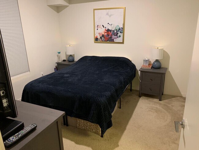 Foto del edificio - 12655 Bluff Creek Dr