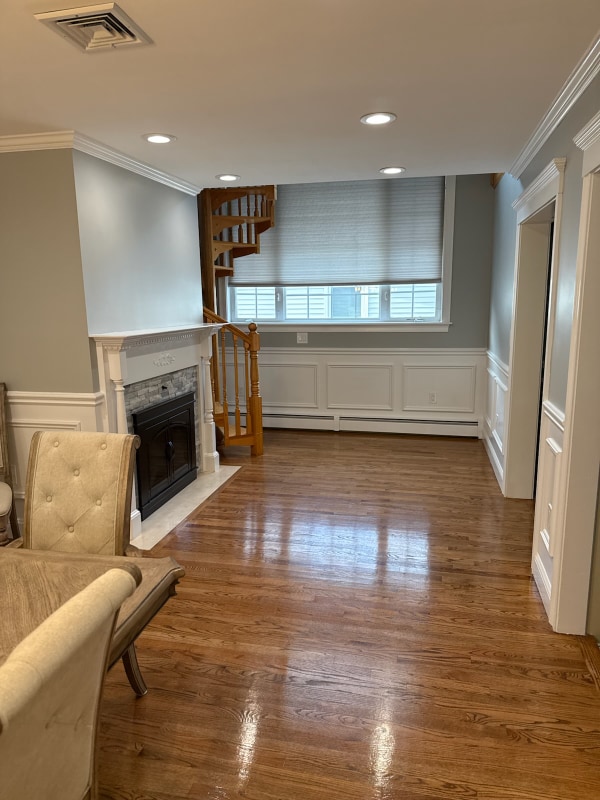 Building Photo - 33 Franklin St