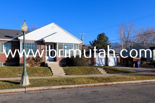 Building Photo - 2613 S Hartford St