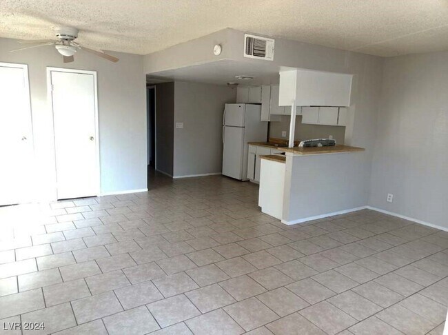 Building Photo - 4243 Zavala St