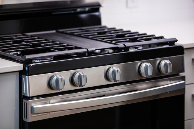 Stainless steel appliances - Kanso Milford