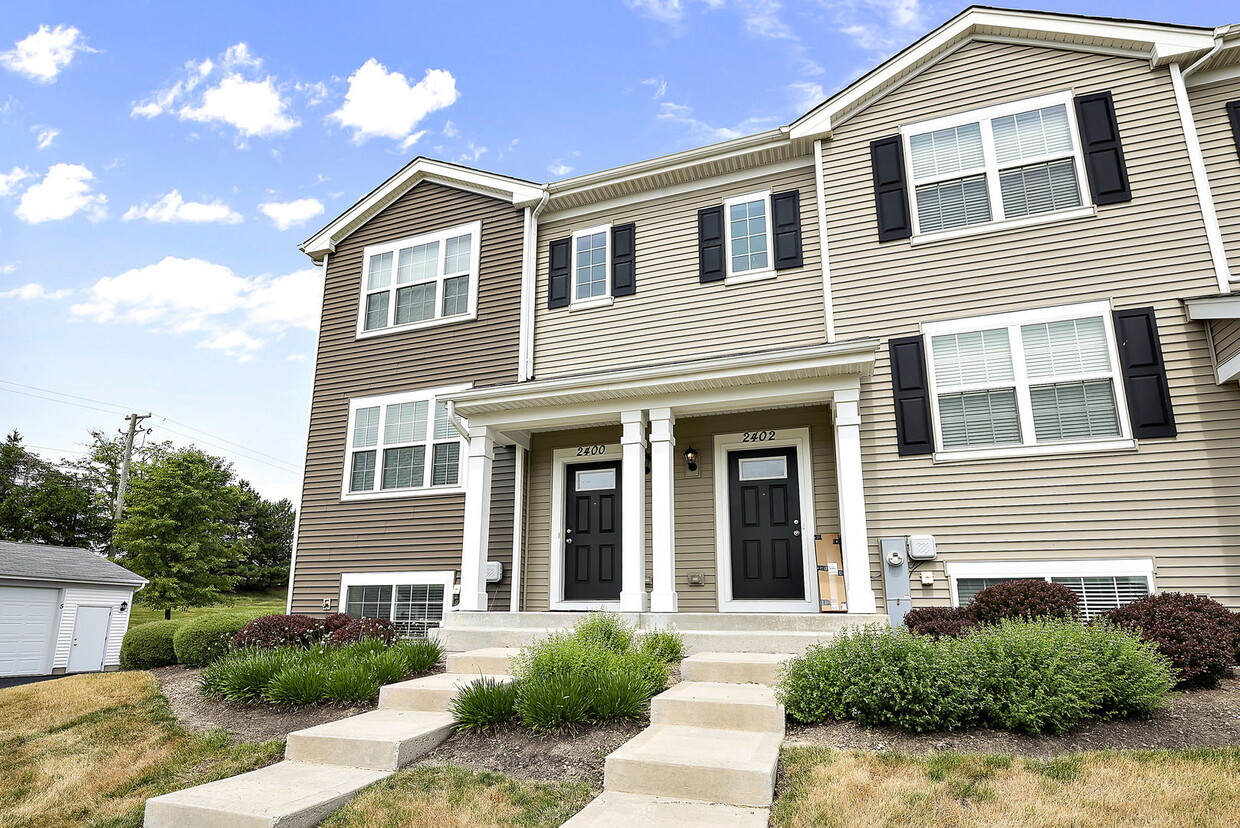 Primary Photo - 2400 Aurora Dr