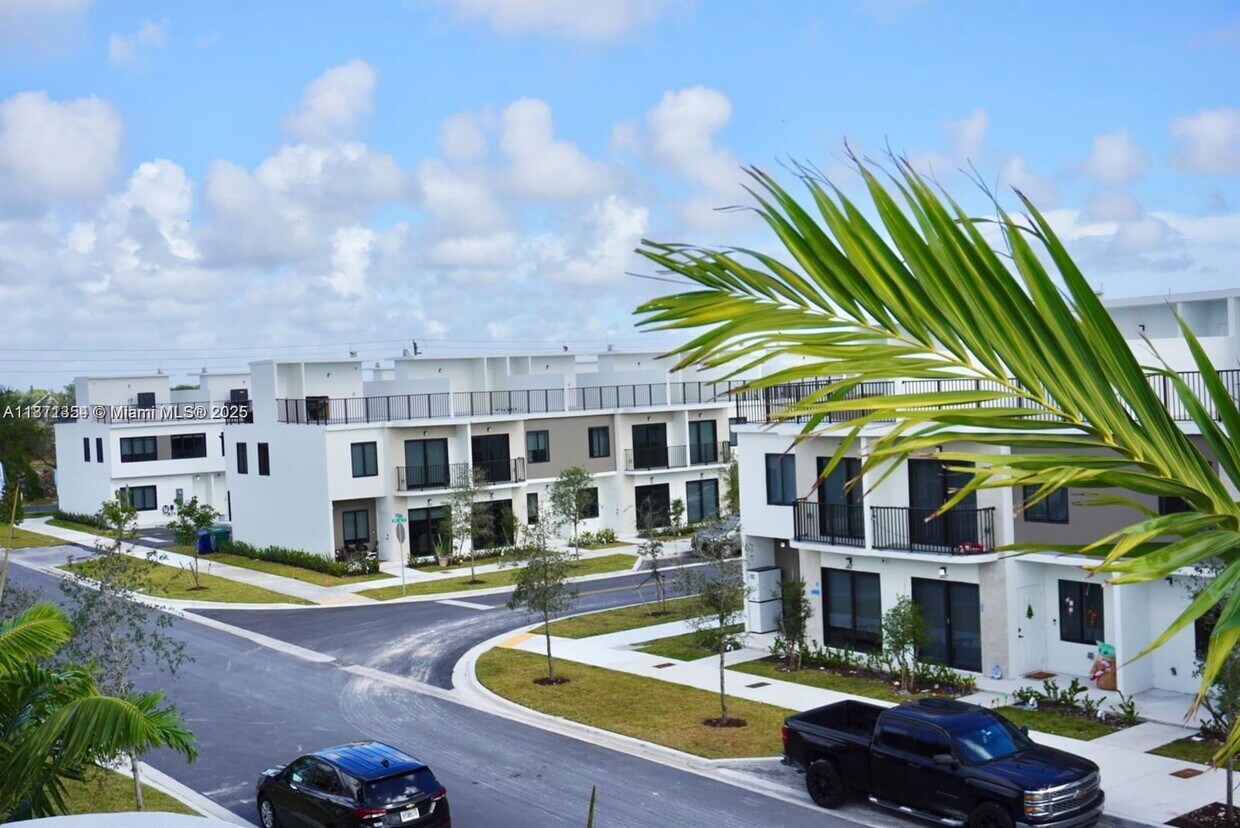 Photo - 26130 Southwest 145th court, Princeton, FL 33032 - 4 BR 3 BA townhouse