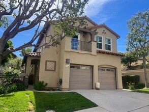 Building Photo - 963 Corte Augusta