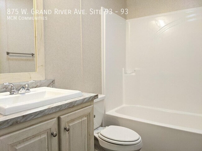 Foto del edificio - 875 W. Grand River Ave. Site 93
