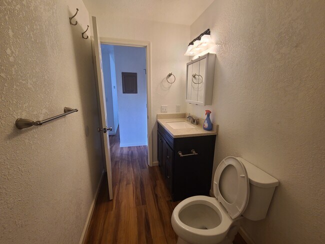 Foto del edificio - 3236 W 88th Ave