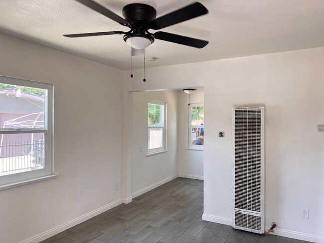 Building Photo - Newly renovated 2br 1bath near the 215
