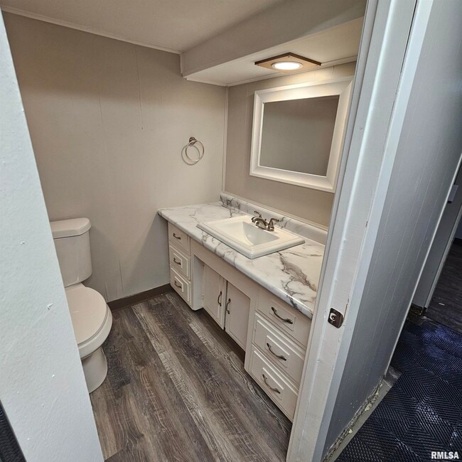 Foto del edificio - 909 St Julian St