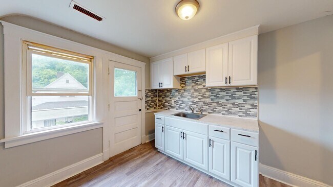 Foto del edificio - 3518-20 W.54th