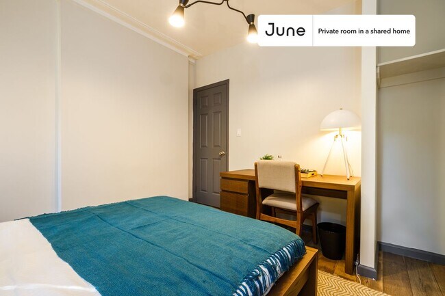 Foto del edificio - Room in Shared 3 bed/1 bath home in Hell's Kitchen
