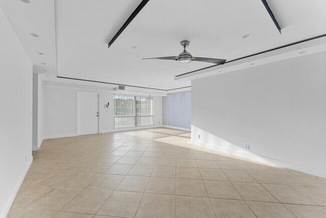 Foto del edificio - 1060 Homewood Blvd