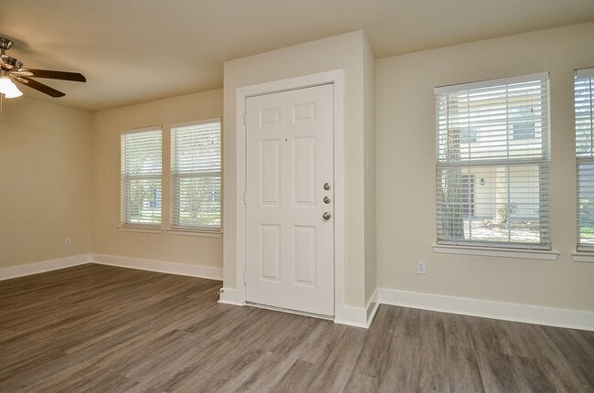 Building Photo - 3935 Federal Ln