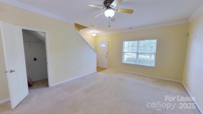 Foto del edificio - 10818 Slalom Hill Rd