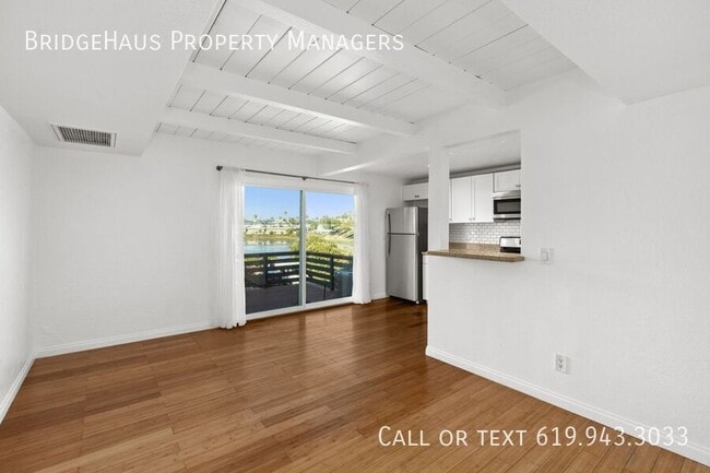 Building Photo - 4263 Mentone St