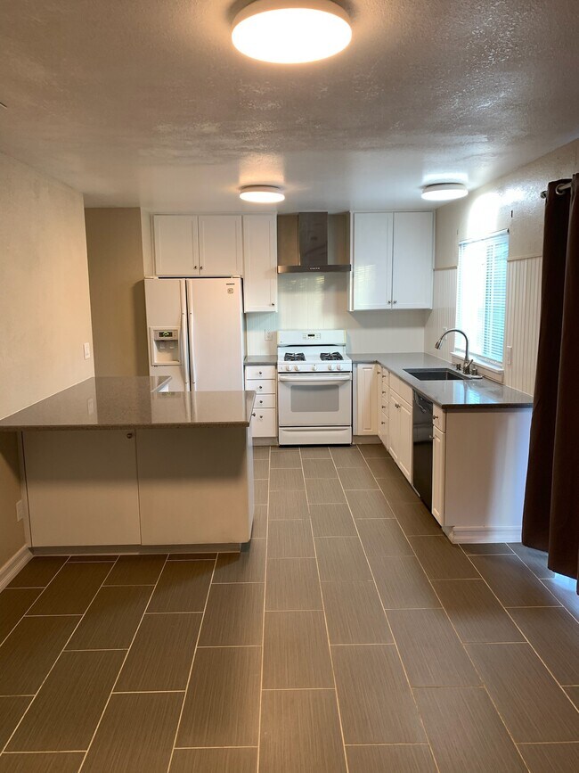 Foto del edificio - 911 Shelduck Ct