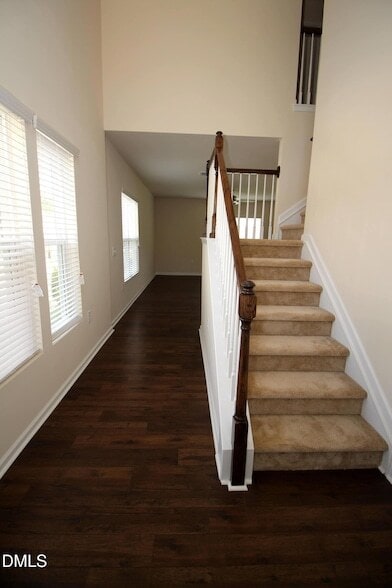 Building Photo - 1212 Nightshade Dr