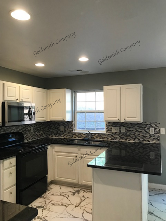 Foto del edificio - "Spacious 4-Bed Gem in Mauldin with Granite Kitchen & Cozy Fireplace!"