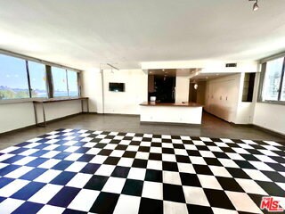 Foto del edificio - 17350 Sunset Blvd