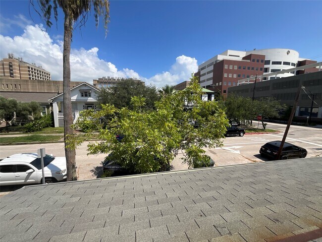 Foto del edificio - 905 Post Office Rear Street