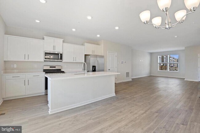 Foto del edificio - 418 Carroll Walk Ave