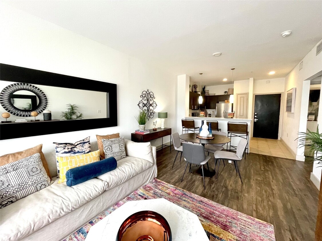 Foto principal - 2222 Smith St