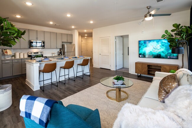 Building Photo - The Quincy Apartments