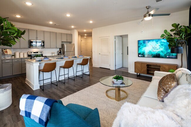 Foto del edificio - The Quincy Apartments