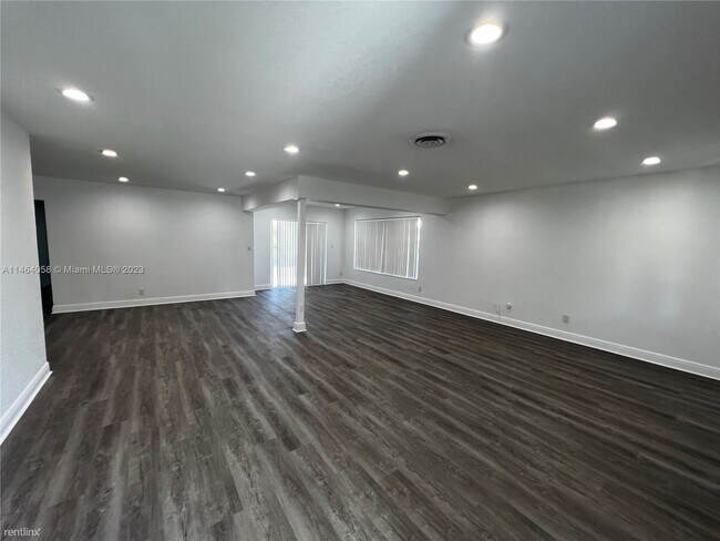 Foto del edificio - 3 br, 2 bath House - 707 N 11th Ave