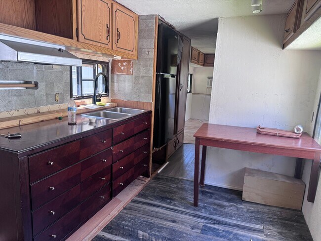 Foto del edificio - 4115 Aurora Rd
