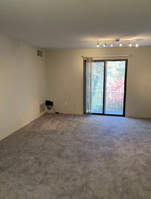 54 Village Brook Ln Unit 6, Natick, MA 01760 Condo for Rent in Natick