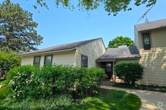 Building Photo - 703 Colby Ct