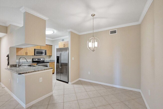 Foto del edificio - 6533 Emerald Dunes Dr