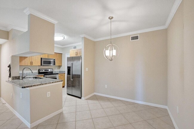 Building Photo - 6533 Emerald Dunes Dr