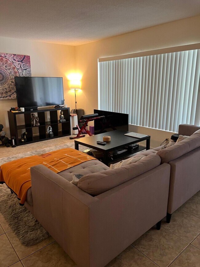 Foto del edificio - 815 Boynton Beach Blvd