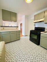 Building Photo - 835 Margaret St