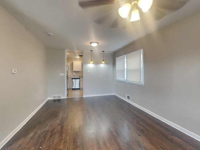 Building Photo - 4308 NE 38th St