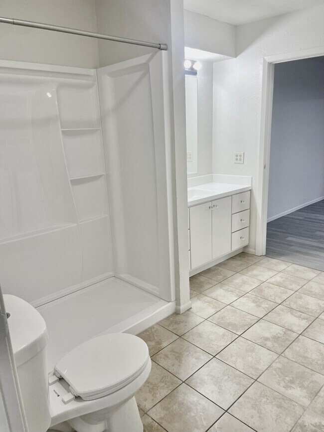 Foto del edificio - 12323 Cedar Springs Ln