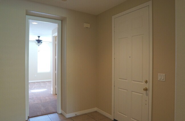 Building Photo - 35579 Domani Dr